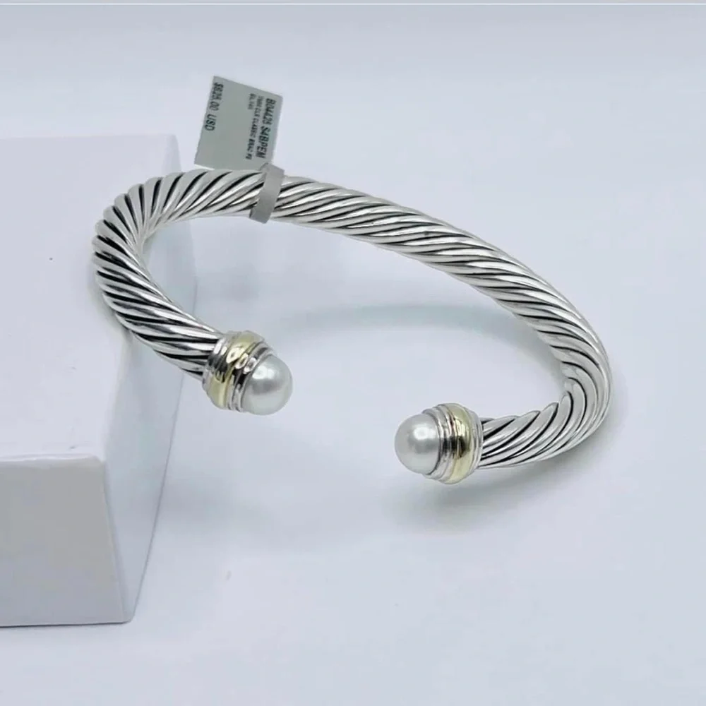 David Yurman Cable Classics Collection
Bracelet with Pearls and 14K Gold - Picture 4 of 5